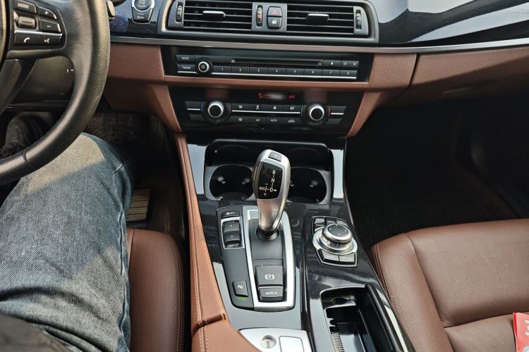 Used BMW 5 Series 2014 520Li Elegant Model