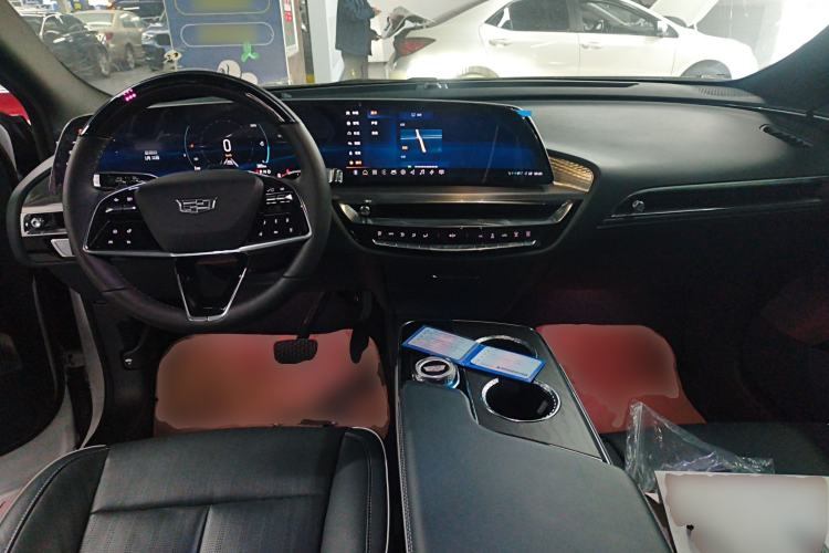 Used Cadillac LYRIQ 2022 Four-Wheel-Drive High-Performance Deluxe Edition
