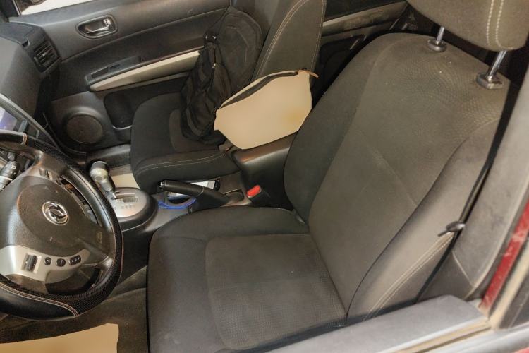 Used Dongfeng Fengdu MX6 2015 2.0L CVT Two-Wheel Drive All-Around Version
