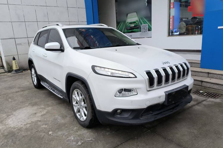 Used  Cherokee 2016 2.0L Superior Edition
