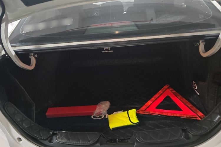 Used Mazda Mazda 3 Axela 2017 Sedan 1.5L Automatic Luxury Model Emission Standard China V
