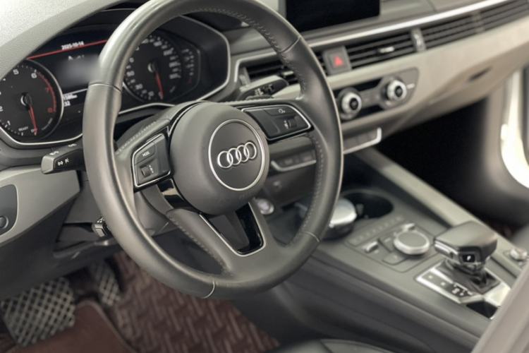 Used Audi A4L 2019 40 TFSI Ambition China VI
