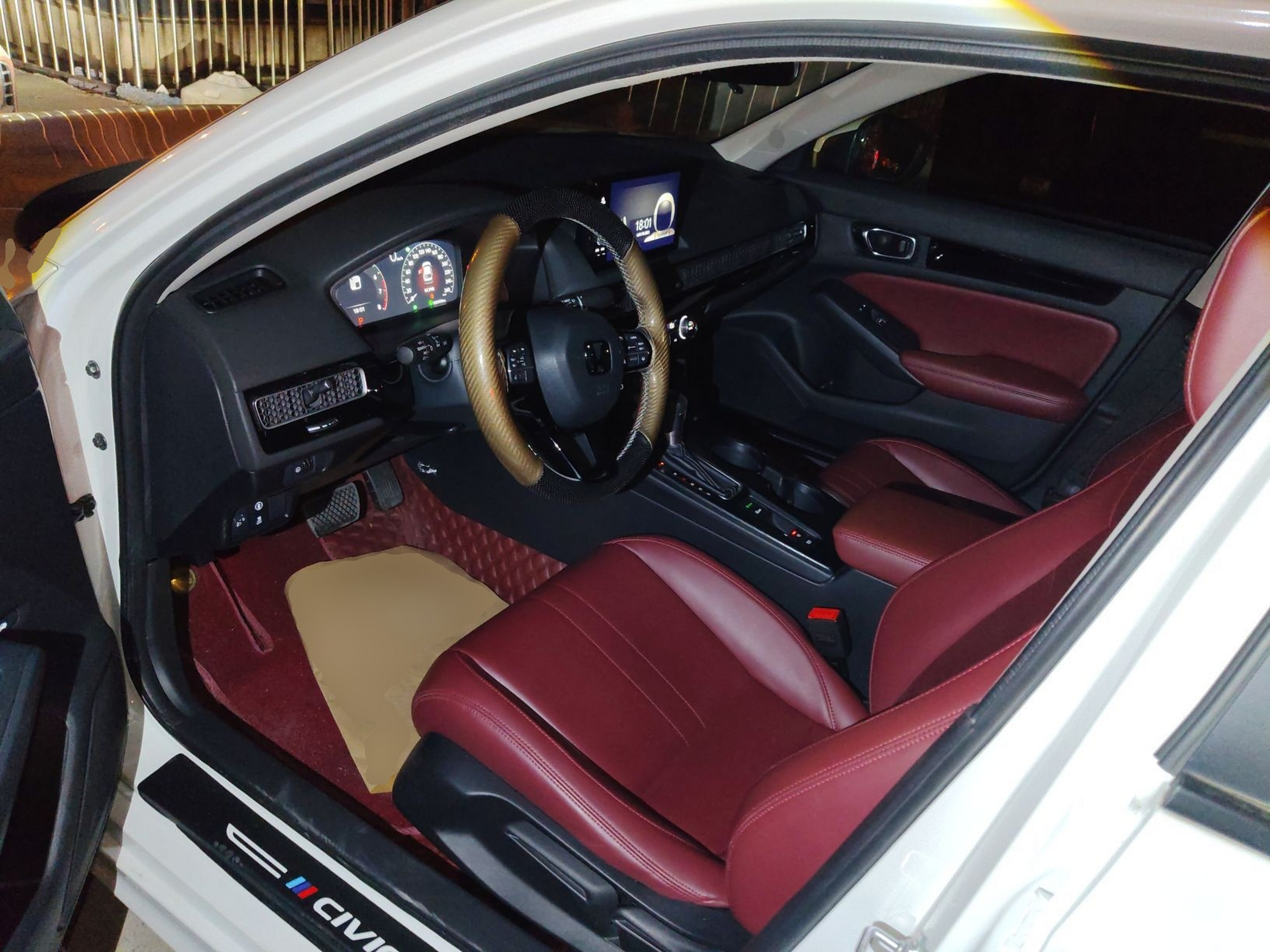 Переднее сиденье в автомобиле