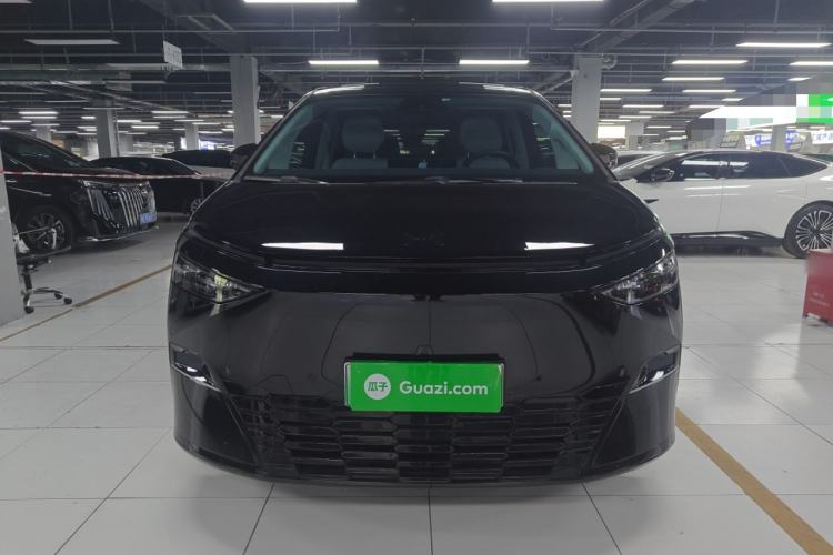 Used XPeng X9 2024 702 Ultra-Long Range Max
