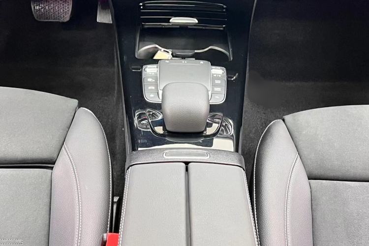 Used Mercedes-Benz A-Class 2022 Revised Version A 200 L Sport Sedan Fashionable Style