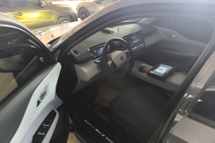 Used Changan UNI-Z New Energy 2024 Blue Whale Smart Electric iDD 125km Beyond Edition
