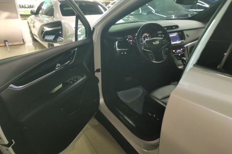 Used Cadillac XT5 2021 28T Luxury Version