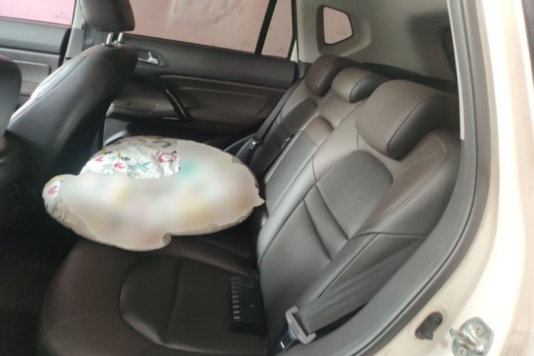 Used GAC Trumpchi GS4 2017 200T G-DCT Two-Wheel Drive Luxury Edition