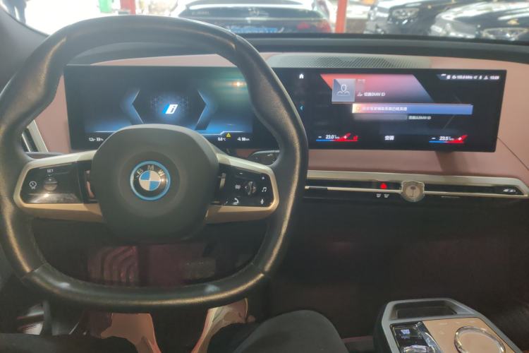 Used BMW iX 2022 xDrive40
