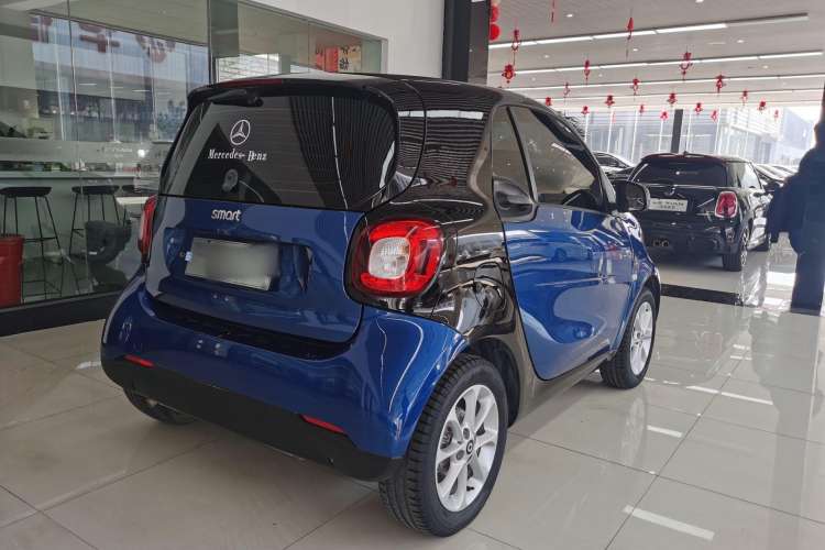 Used  fortwo 2018 1.0L 52kW Hardtop Dynamic Version China V

