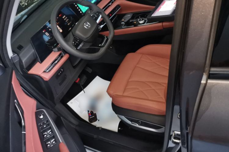 Used Changan CS75 PLUS 2024 3rd Generation Champion Edition 1.5T Intelligent Drive Dynamic Model
