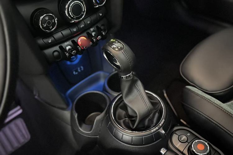 Used  MINI 2016 1.5T COOPER
