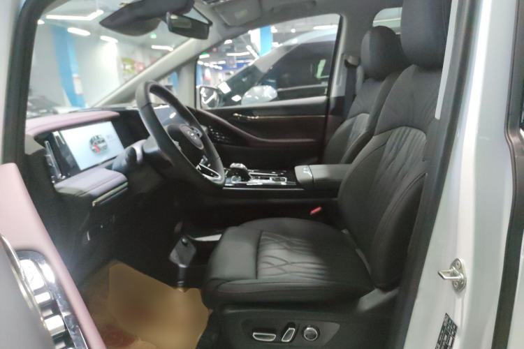 Used GAC Trumpchi M8 2024 Master Series Super Hybrid Edition
