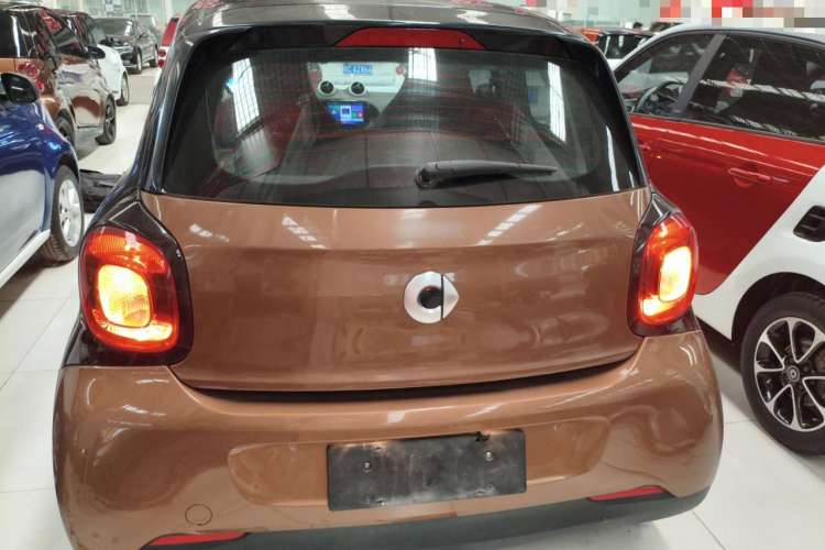 Used  forfour 2016 1.0L 52 kW Dynamic Edition
