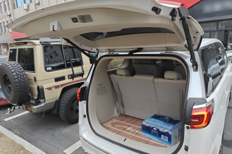 Used Buick GL8 2021 ES Landtrek 653T Comfort Edition