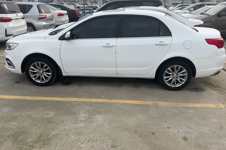 Used Geely Auto Vision 2019 Upgraded Model 1.5L Manual Luxury Version China VI Standard