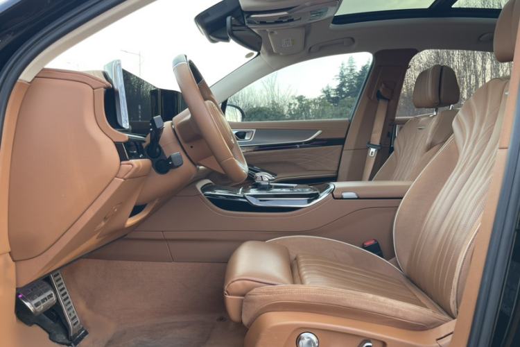 Used Hongqi H9 2024 2.0T Qichang Private Enjoyment Luxury Edition
