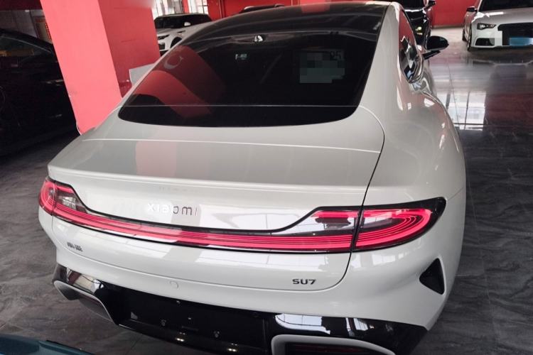 Used  SU7 2024 Rear-Drive Long-Range Intelligent Driving Version
