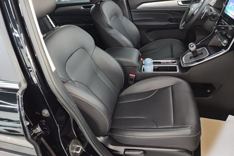 Used Haval M6 2023 PLUS 1.5T DCT Luxury Smart Connectivity Model
