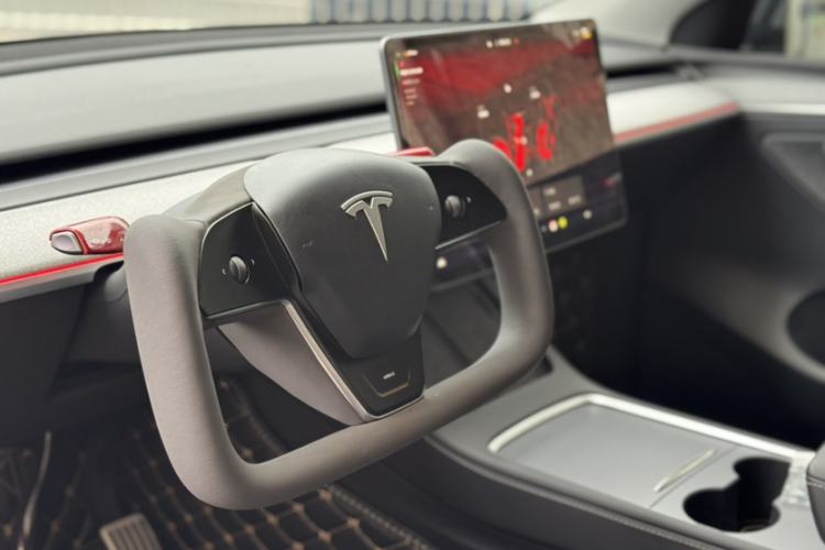 Used Tesla Model Y 2024 Rear-Wheel-Drive Version
