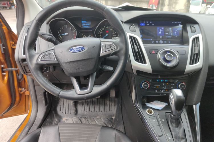 Used Ford Focus 2015 Hatchback EcoBoost 125 Automatic Supreme Style Edition