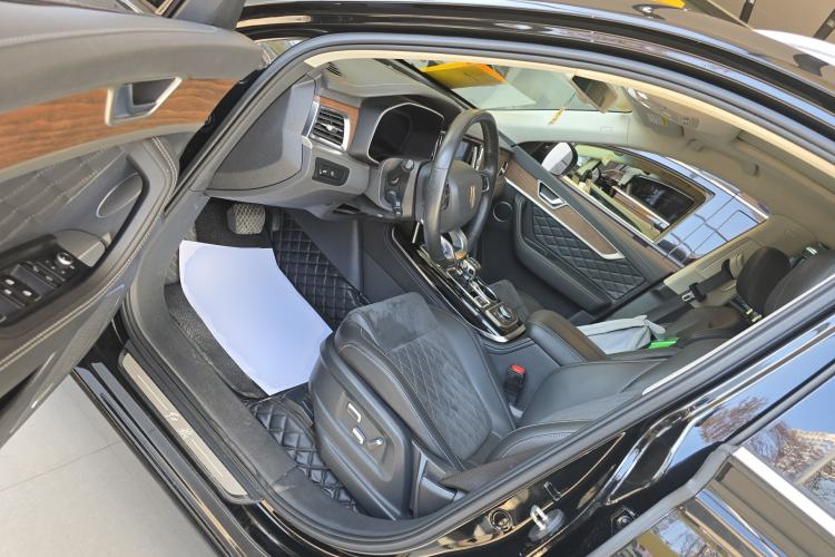 Used Hongqi HS7 2022 2.0T DCT Two-Wheel Drive Smart Connect Flagship Edition Five Seats

