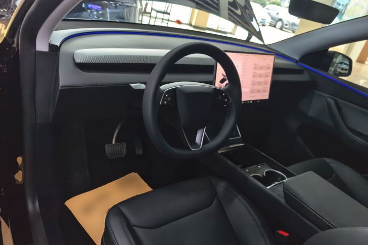 Used Tesla Model Y 2025 Rear-Wheel-Drive Version
