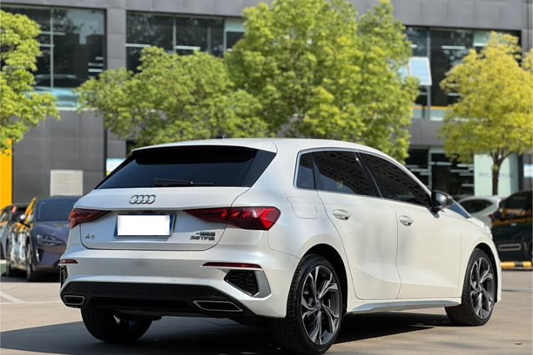 Used Audi A3 2021 Sportback 35 TFSI Fashionable Sports Model
