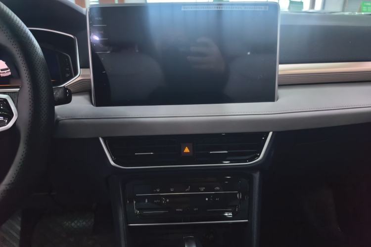 Used Volkswagen Tharu 2023 300TSI Two-Wheel-Drive Full Moon Edition