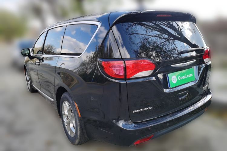 Used Chrysler Grand Voyager 2017 3.6L Premium Edition
