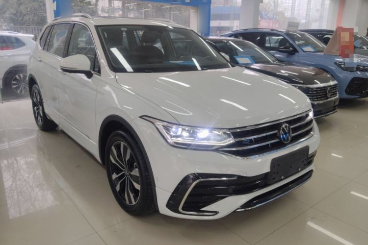 Used Volkswagen Tiguan L 2024 Outstanding Model 330TSI Automatic Two-Wheel Drive R-Line Dragon Glory Edition
