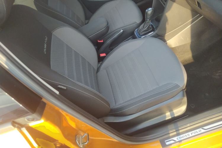 Used Volkswagen Polo 2018 1.5L Cross Polo Automatic