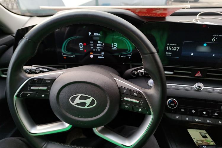 Used Hyundai Elantra 2023 1.5L CVT LUX Prestige Edition
