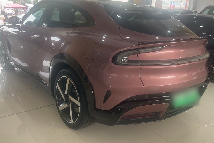 Used  YU7 2025 Ultra-Long Range High-Performance All-Wheel-Drive Max Edition
