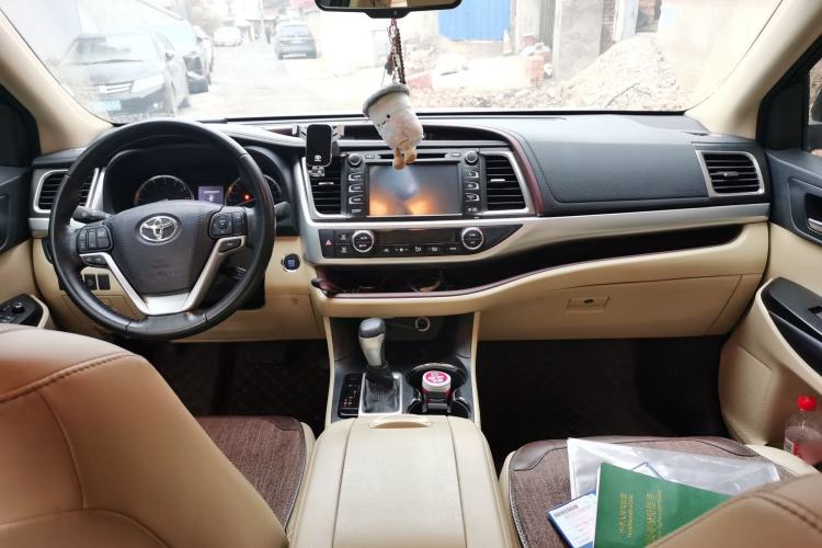 Used Toyota Highlander 2017 2.0T Four-Wheel Drive Luxury Navigation Version 7 Seats
