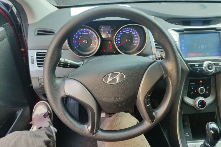 Used Hyundai Elantra 2016 1.6L Automatic Smart Version
