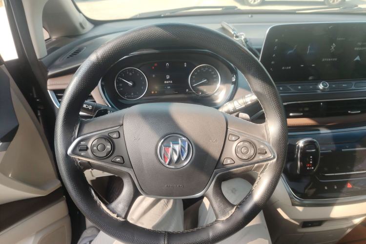 Used Buick GL8 2021 Land Cruiser Executive 652T Premium Model
