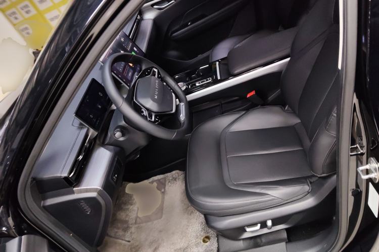 Used Wuling Xingguang 2024 Co-Creation Edition 510 Advanced Model
