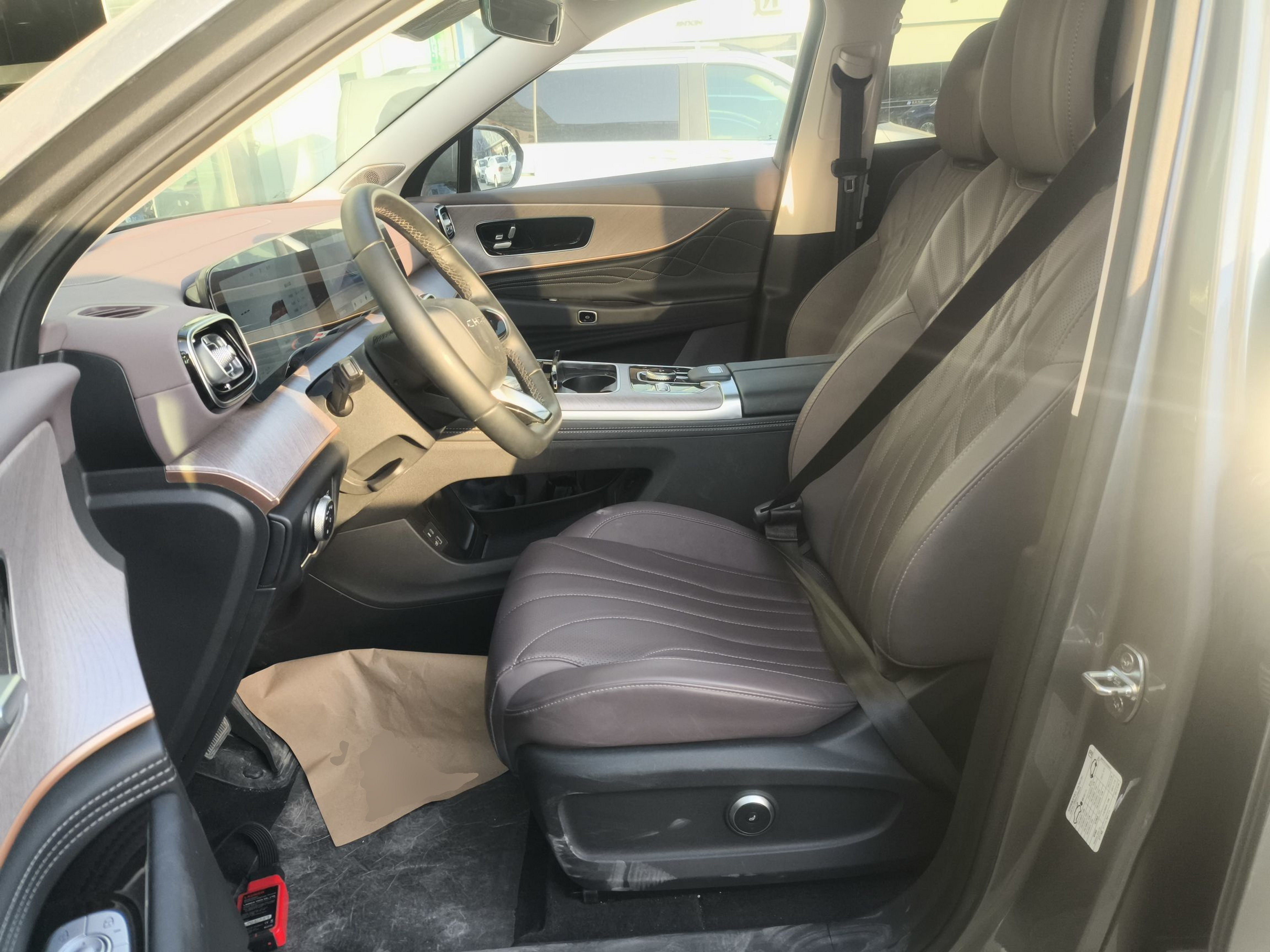 المقاعد الأمامية داخل السيارة