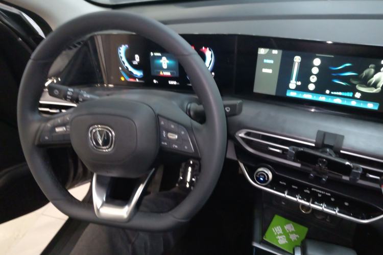 Used Changan Eado 2021 PLUS Blue Whale NE 1.4T GDI DCT Prestige Model
