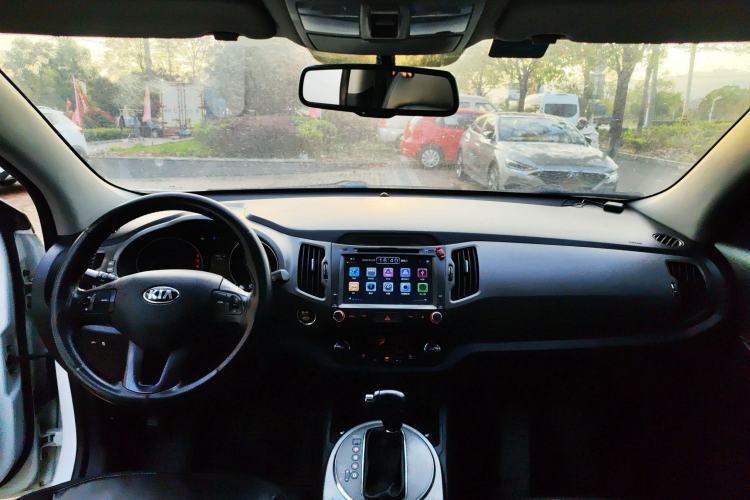 Used Kia Sportage R 2015 2.0L Automatic Two-Wheel Drive DLX Model
