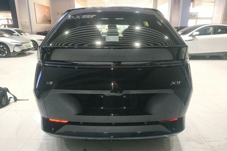 Used XPeng X9 2024 702 Ultra-Long Range Max
