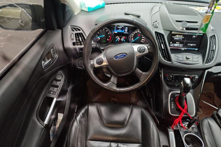 Used Ford Kuga 2015 2.0L GTDi Four-Wheel-Drive Sport Model
