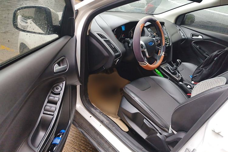 Used Ford Focus 2012 Hatchback 1.6L Manual Fashion Edition