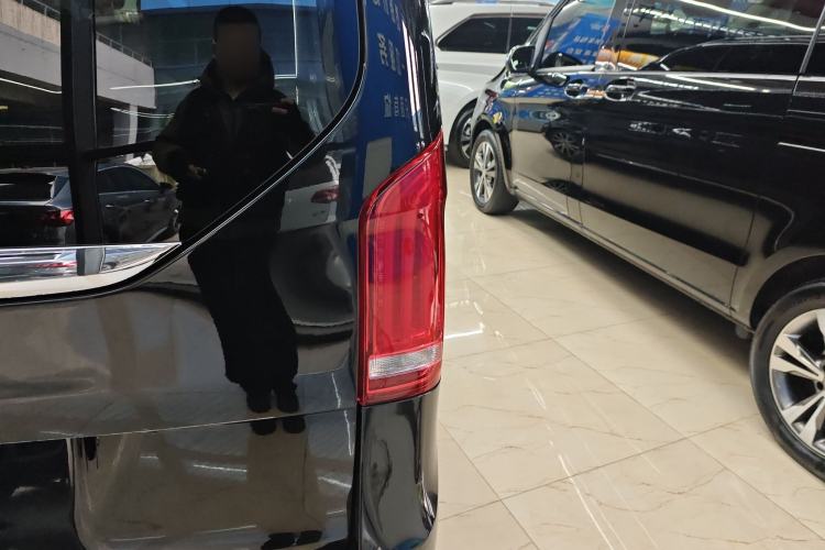 Used Mercedes-Benz V-Class 2021 V 260 L Long-wheelbase Luxury Edition