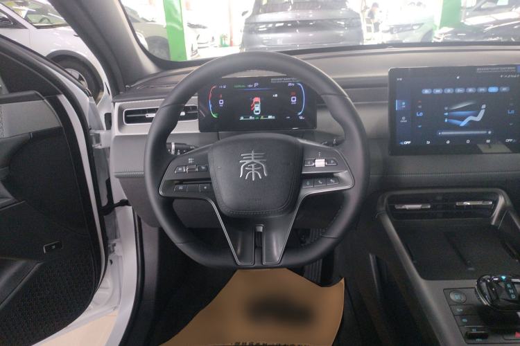 Used BYD Qin PLUS 2025 DM-i Smart Drive 55KM Leading Model
