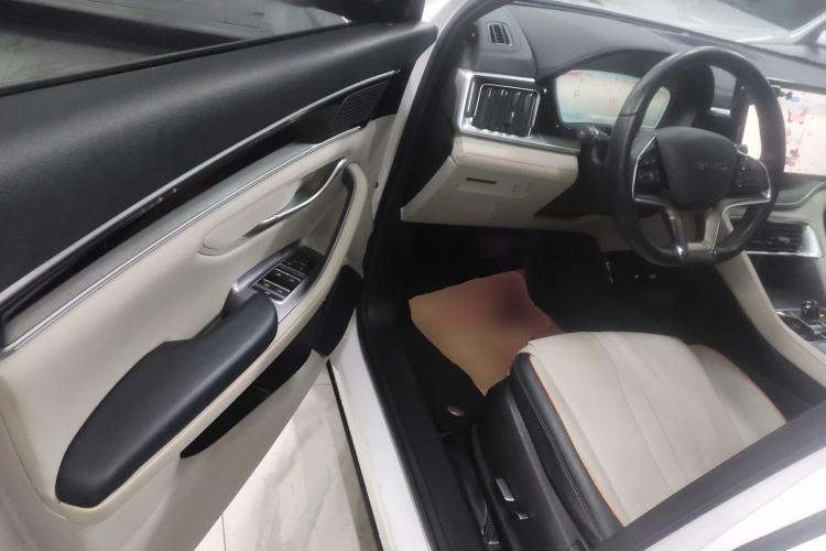 Used BYD Song PLUS New Energy 2023 Champion Edition DM-i 110KM Flagship PLUS
