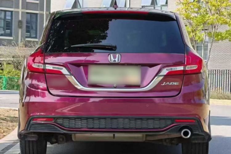 Used Honda Jade 2017 1.8L automatic Comfort version 5 seats
