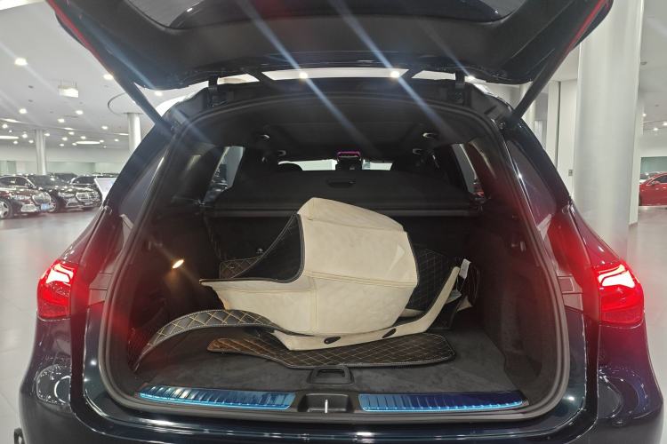 Used Mercedes-Benz GLC 2023 GLC 260 L 4MATIC Dynamic Edition 5-seater
