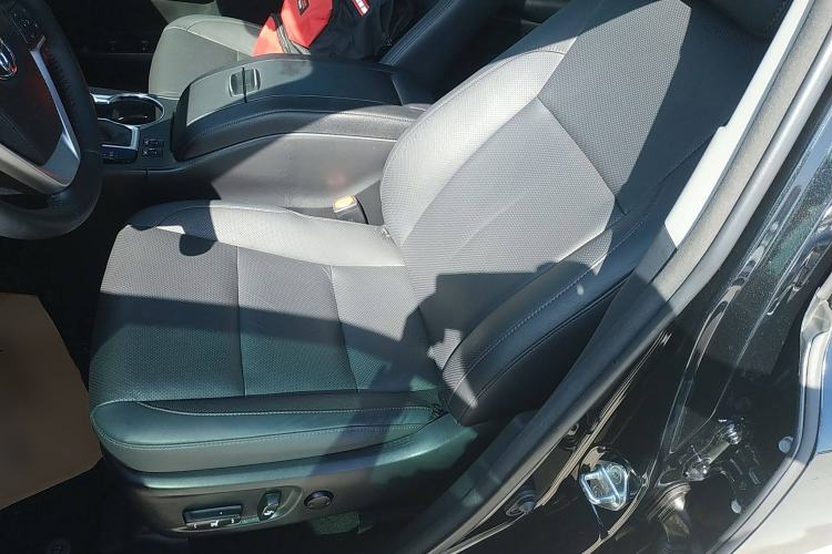 Used Toyota Highlander 2018 2.0T Four-Wheel Drive Luxury Version 7 Seats China VI Standard
